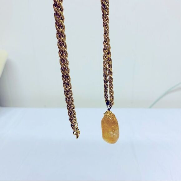 Chunky Citrine Quartz Pendant Necklace on 30” Twisted Gold Tone Chain Vintage - Picture 4 of 7